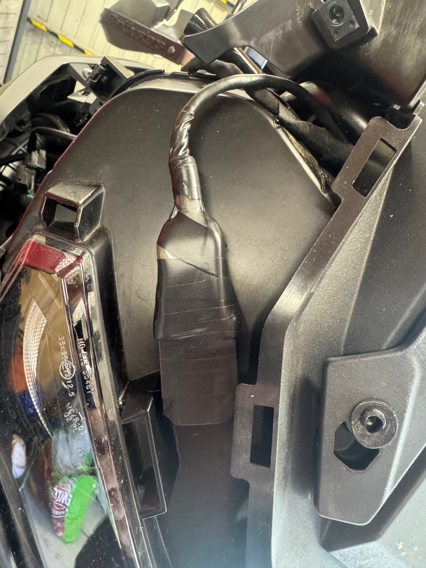 Honda CRF 1100 Africa Twin Optimate Oplaad Poort