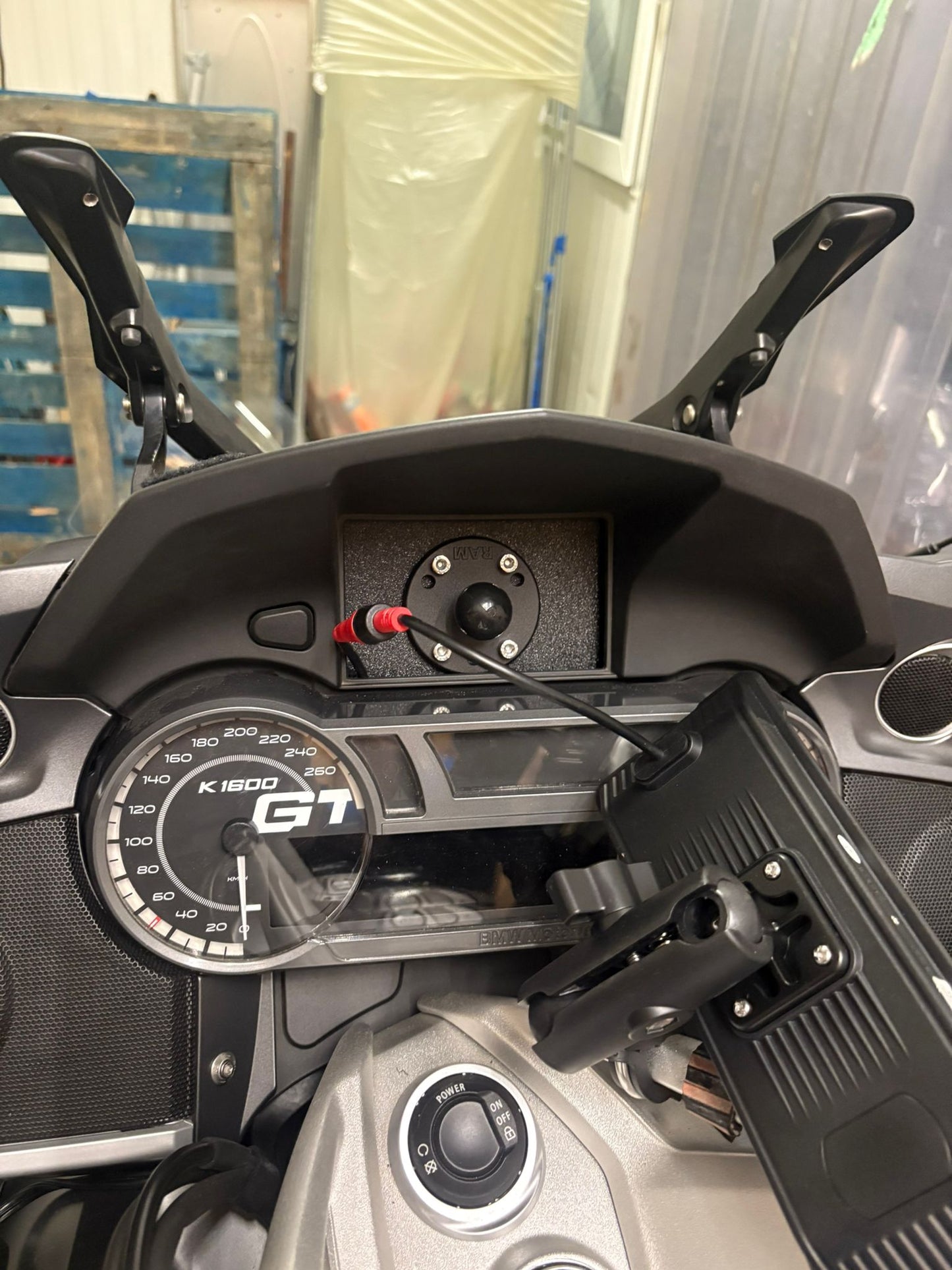 BMW K1600 Garmin Baseplate voor uitbreiding montage Carplay