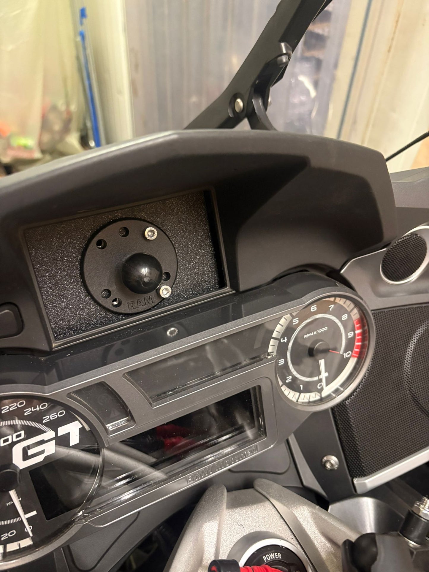 BMW K1600 Garmin Baseplate voor uitbreiding montage Carplay